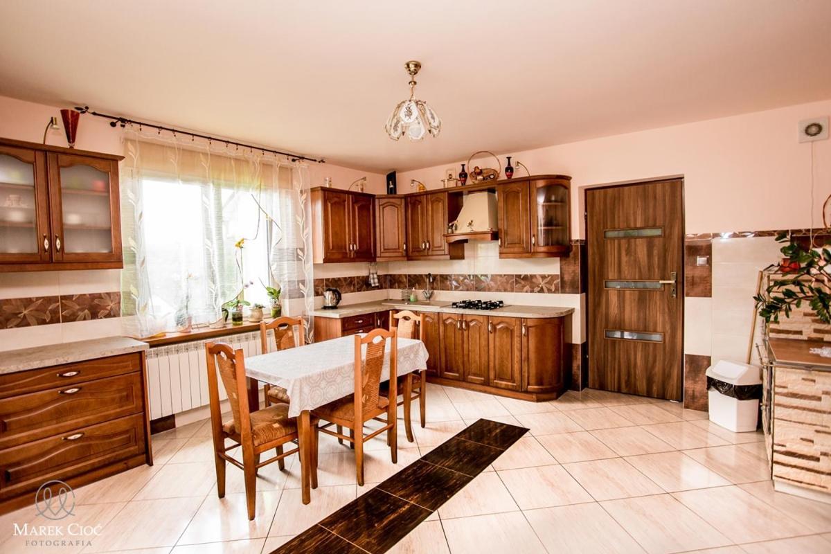 Pokoje U Honoraty Ustrzyki Dolne Exterior foto